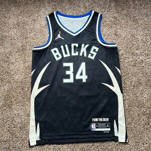 Giannis Antetokounmpo Jersey